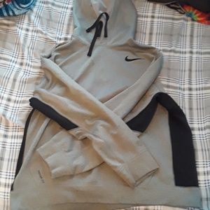Nike therma fit hoodie